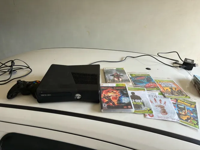 Xbox 360 + 12 jogos + 2 Controle