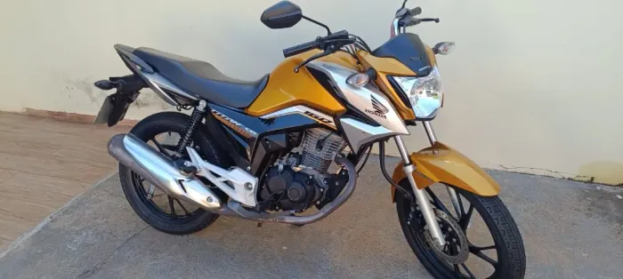 Titan 160 ano 2021 toda original