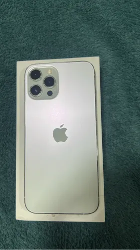 Troco IPhone 12 Pro Max todo original por Um iPhone 14 normal em diante.