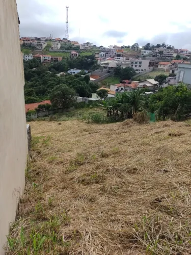 Vende- se lote com 420 M2 com escritura e registro 
