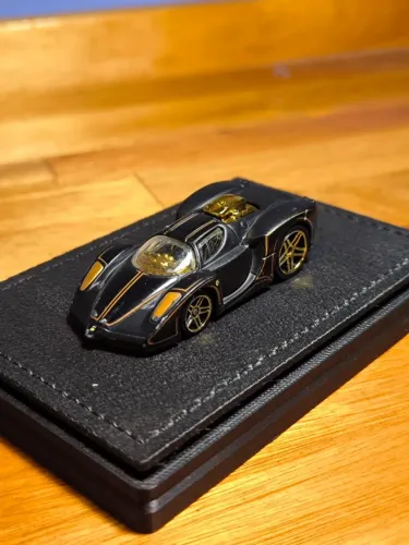 Hot Wheels Tooned Enzo Ferrari 2003