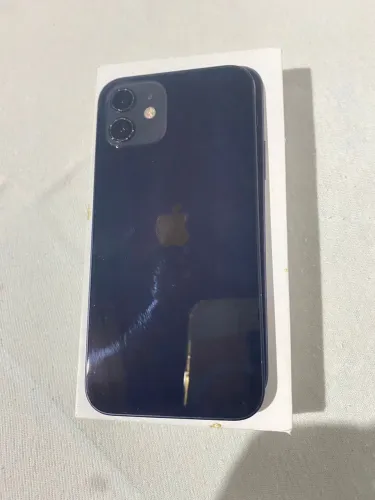 iPhone 12 azul