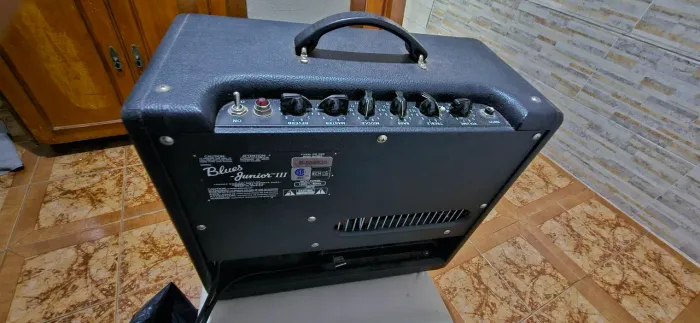 Amplificador Fender Blues Junior III