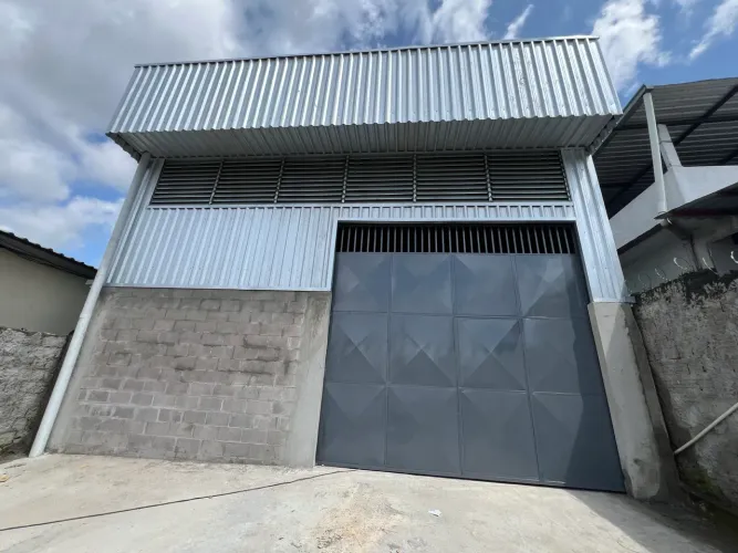GALPÃO COMERCIAL PARA LOCAÇÃO - 600m² COM MEZANINO