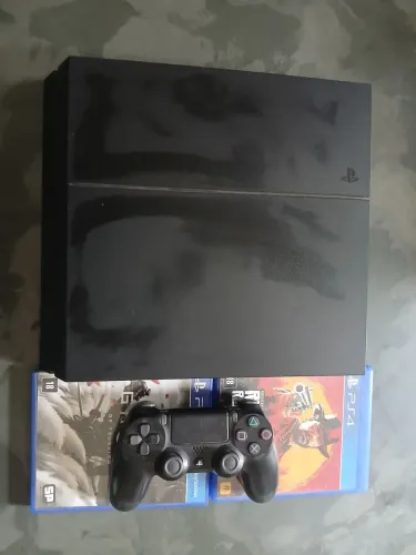 Playstation 4 Fat 500GB com 2 manetes + 2 jogos