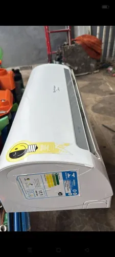 Vendo ar-condicionado de 12 mil BTUs perfeito de tudo só 900