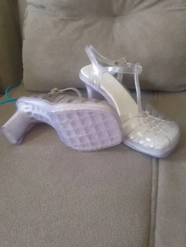 Vende-se uma sandália Melissa