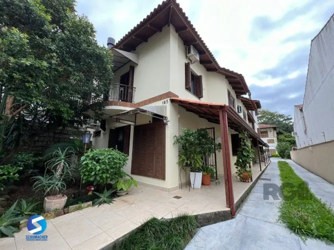 Casa em Condomínio à venda 2 quartos em Teresópolis