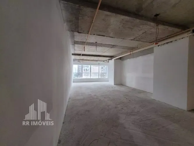 RR8723 Sala Comercial 70m² EDIFÍCIO TREND TOWER - OPORTUNIDADE - 1 Vaga de Garagem - Barue