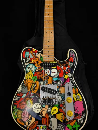 Guitarra Tagima Colors - Signature Marcinho Eiras