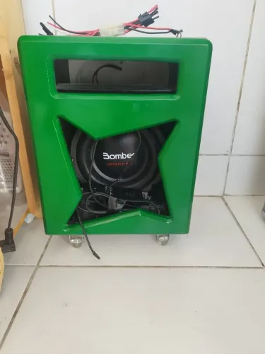 Vendo caixa mini Bob