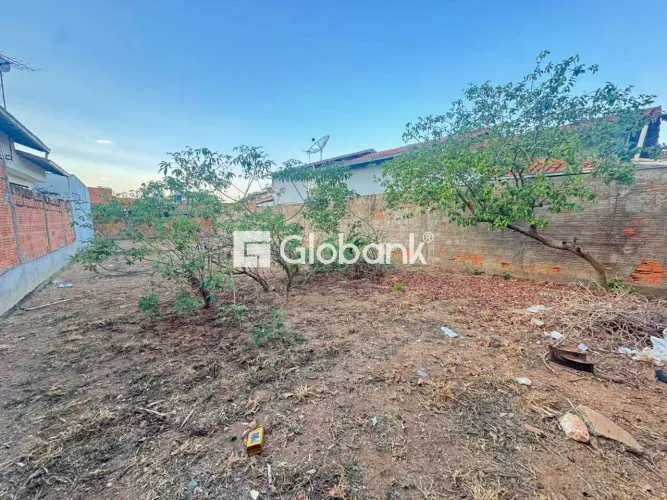 Terreno à venda Maracanã 0,01m² Montes Claros MG