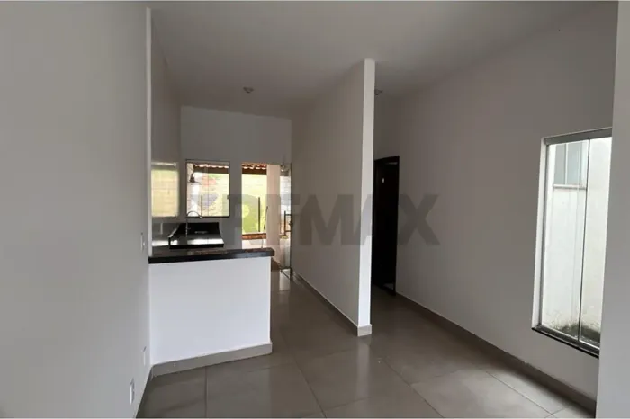 CASA NOVA PARA ALUGAR NO BAIRRO SANTO ANTÔNIO 2 QUARTOS, GARAGEM PARA 2 CARROS E ÁREA EXTE