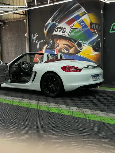 Estética automotiva premium