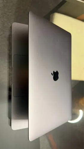 MacBook Air 2020 Intel core i3 