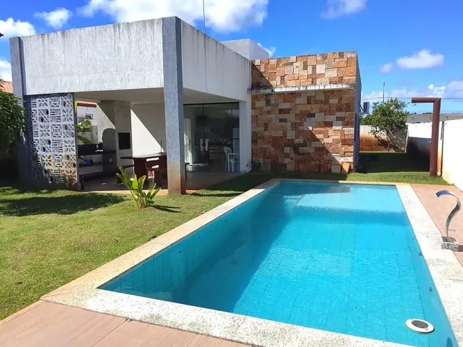 Vendo casa em condomínio porteira fechada