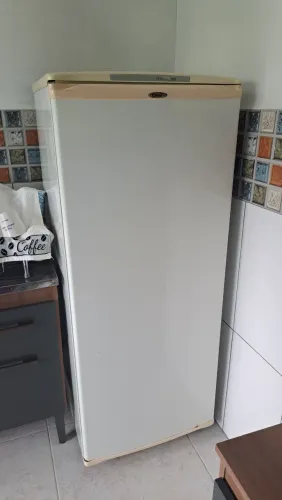 Doa se geladeira, funciona bem retirar sexta ou sábado ate meio dia no Ribeirão da ilha