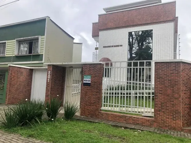 Ótimo apartamento de 1 quarto com garagem no Alto da XV próximo a Rua Itupava