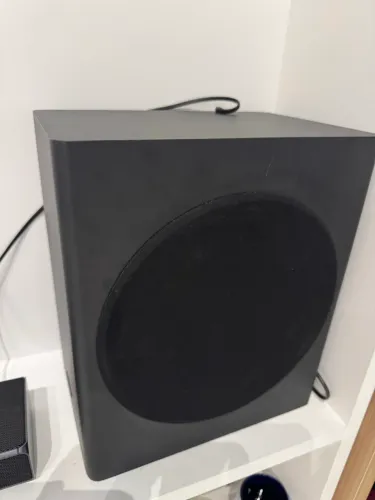 Soundbar Samsung com 5.1 Canais, 360W e Subwoofer Sem Fio - HW-Q60T/ZD