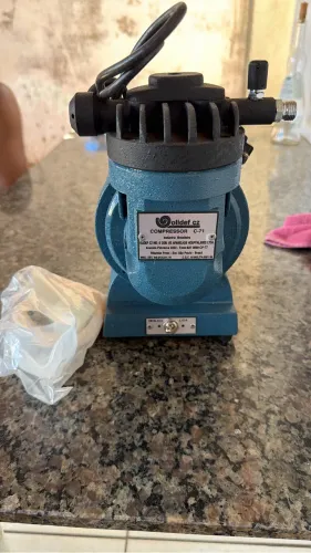Compressor de ar ( hospitalar )