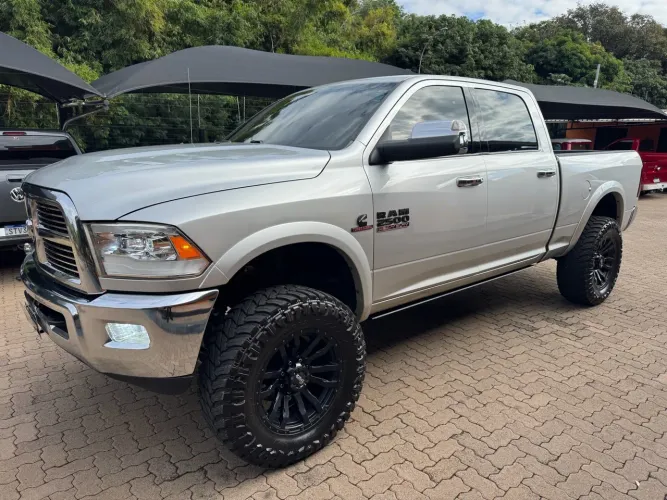 Ram 2500 Laramie 6.7 TDI CD 4X4 Diesel 2012