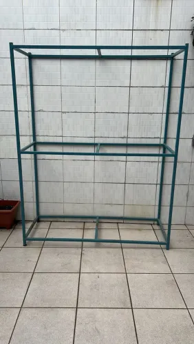 Prateleira grande fixa
