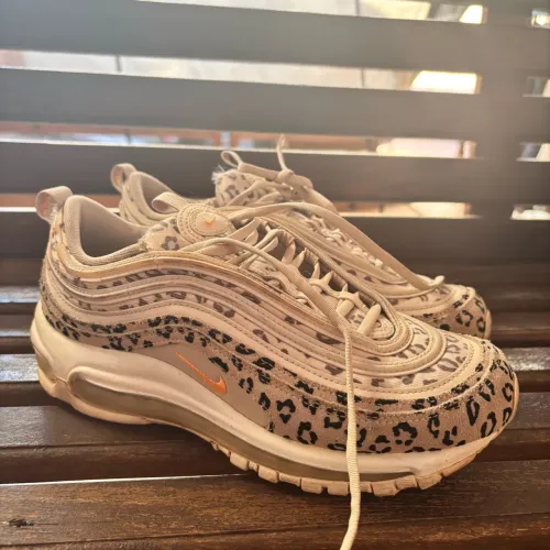 Tenis nike leopard