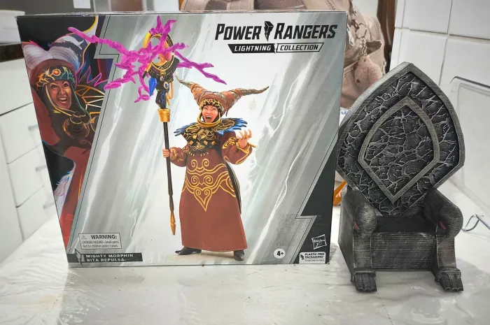 Rita Repulsa Lightning Collection Hasbro+ Trono de Brinde