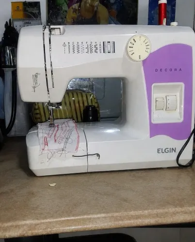 Maquina de costura elgin decora JX-2080