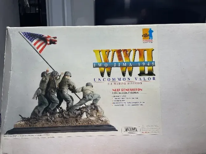 Diorama WWII Iwo Jima Dragon Models 1:6 - Uncommon Valor 5th Marines