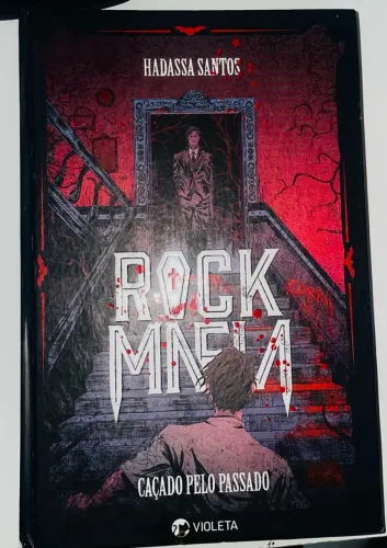 Livro Rock Máfia: Caçado Pelo Passado - Hadassa Santos | Capa Dura + Marca-Página
