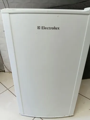 Frigobar Electrolux