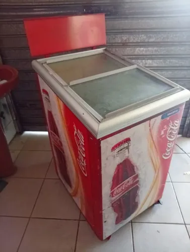 Frizer horizontal bem conservado