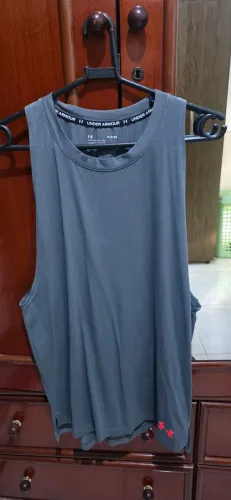 Camiseta regata Under Armour 