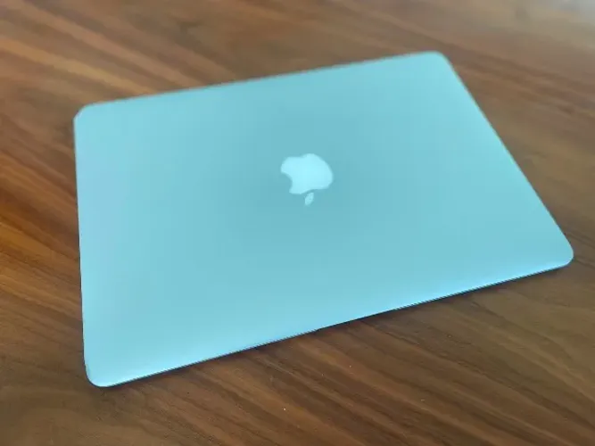 MacBook Air 13" | i5 | 8GB RAM | SSD 128GB | Bateria Excelente