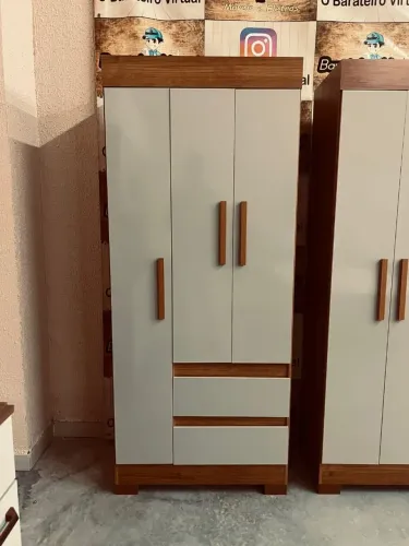 Roupeiro solteiro 3 portas 2 gavetas 