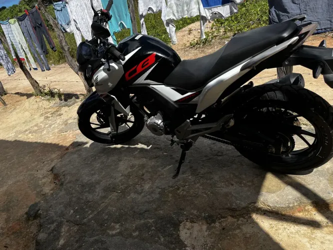 Moto CB Twitter 250cc
