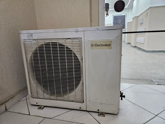 Ar condicionado Electrolux 18000 btus usado