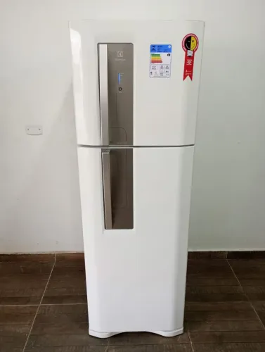 Geladeira Electrolux frost free funcionando perfeitamente 110v 382litros