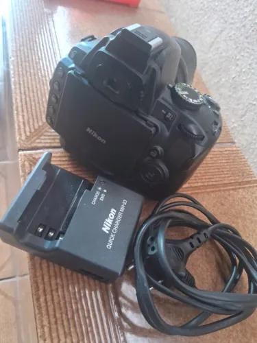 Camara Nikon D 5000