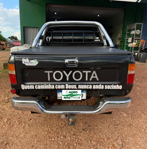 Toyota Hilux CD SRV 4X4 3.0 8V 116cv TB Diesel 2004