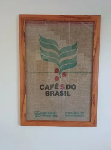 Quadro rústico cafés do Brasil 