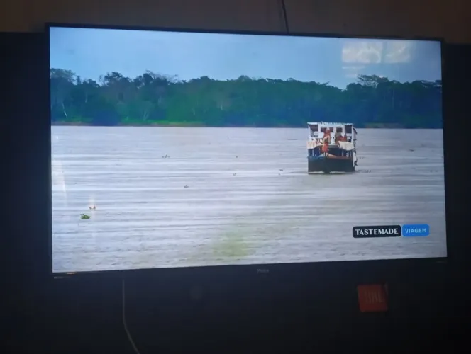 vendo televisão em estado bom novinha