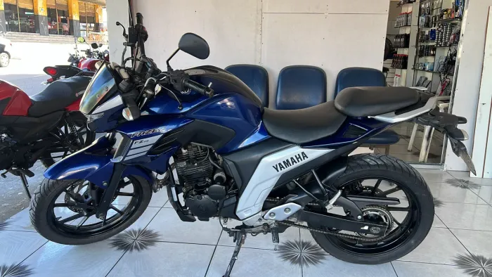 FZ25 2021