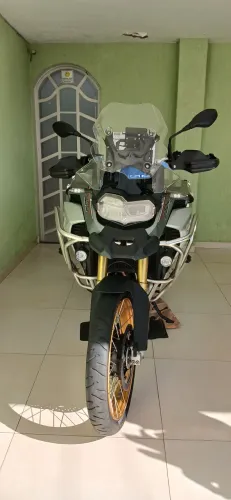 BMW GS 850 adventure