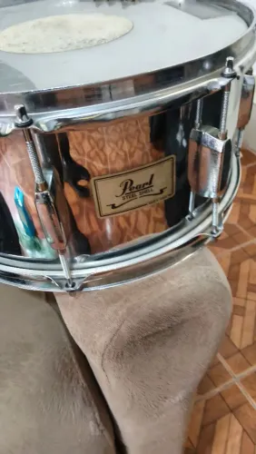 Caixa Pearl em aço, 14 x 6 anos 80's, sem detalhes 