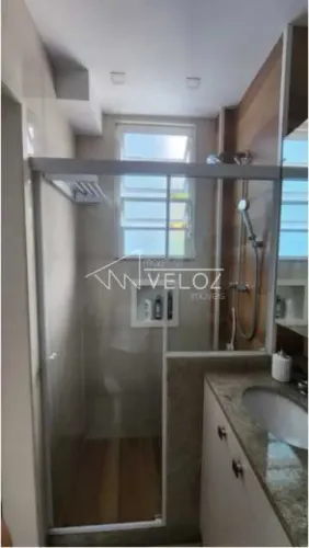 Apartamento : / Residencial / Glória