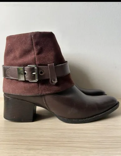 Bota de couro