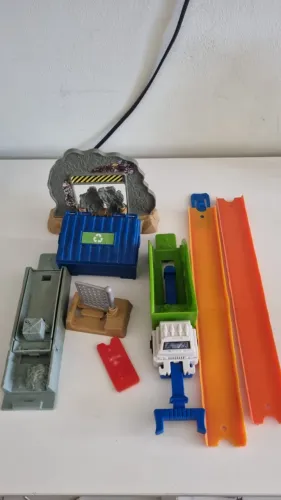 Vendo Pista Hot Wheels Caminhão de Lixo