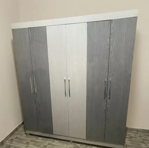 Guarda-Roupa Casal Maxel Paris 6 Portas 2 Gavetas 100% MDF - Bem Conservado